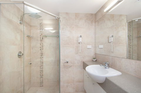 Maldives Resort Main Beach, Gold Coast - Accommodation Georgetown 34