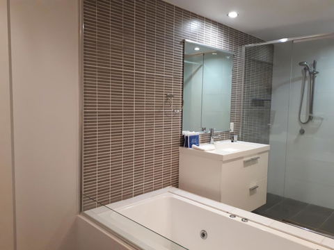 Hinchinbrook Holiday Apartments - Accommodation Georgetown 5