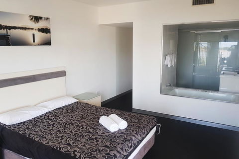 Hinchinbrook Holiday Apartments - Accommodation Georgetown 11