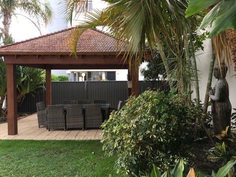 Burleigh Palms Holiday Apartments - Accommodation Georgetown 22