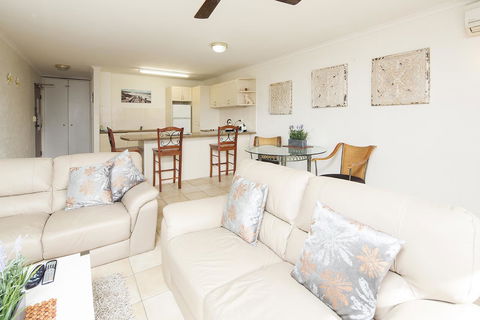 Burleigh Palms Holiday Apartments - Accommodation Georgetown 25