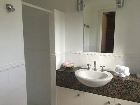 Martinique On Macrossan - Accommodation Georgetown 9