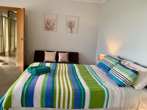 Beeâ€™s Place - 3 Bedroom Home On 10 Acres Of Land With Distant Ocean Views - Accommodation Georgetown 5