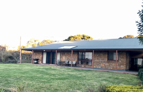 Beeâ€™s Place - 3 Bedroom Home On 10 Acres Of Land With Distant Ocean Views - Accommodation Georgetown 10