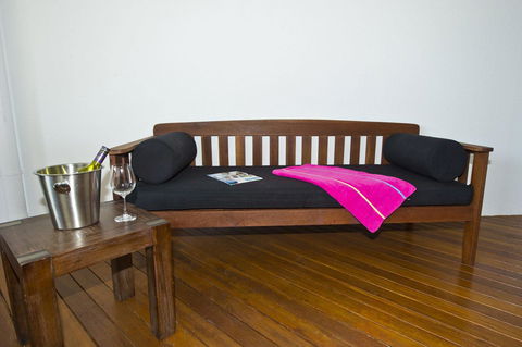 Maggies Beachfront Apartment 6 - Accommodation Georgetown 9