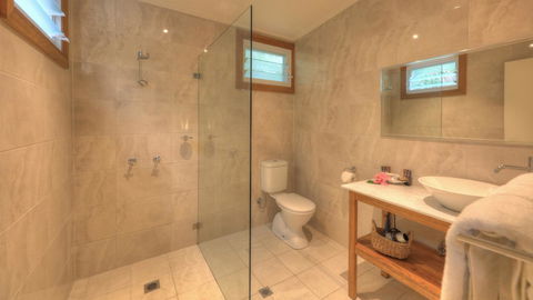 Beachcomber Lodge - Accommodation Georgetown 9