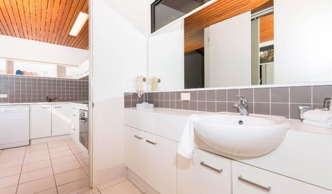 #162 Nautilus Resort - Accommodation Georgetown 3