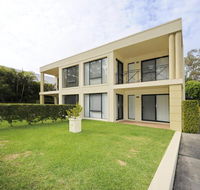 'Bagnall Views' 2/161 Government Rd - Stylish  modern duplex across the road to the waters edge - Accommodation Georgetown