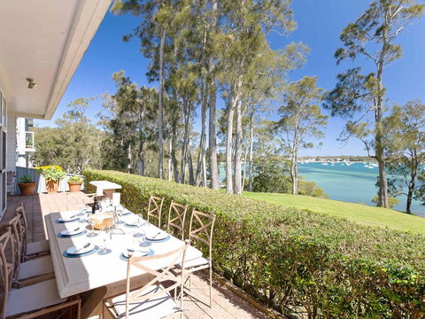 'Corlette Waterfront', 2/44 Danalene Parade - Waterfront Luxury, WIFI, Aircon, Boat Parking - Accommodation Georgetown 1