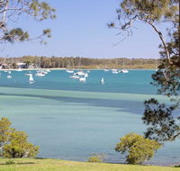 'Corlette Waterfront' 2/44 Danalene Parade - Waterfront Luxury WIFI Aircon Boat Parking - Accommodation Georgetown