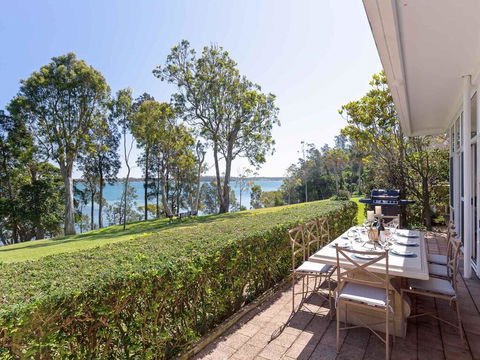 'Corlette Waterfront', 2/44 Danalene Parade - Waterfront Luxury, WIFI, Aircon, Boat Parking - Accommodation Georgetown 2