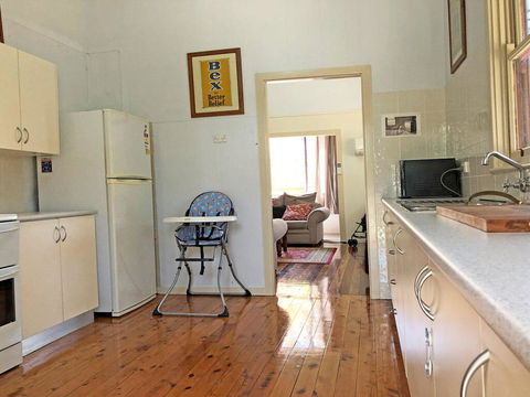 'Daves Place', 27 Rigney St - Holiday House With WIFI, Aircon & Boat Parking - Accommodation Georgetown 2