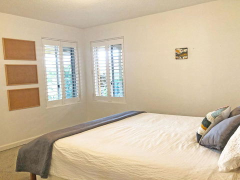 'Mooring One Downstairs', 23 Shoal Bay Rd - Fantastic Ground Floor Duplex With Views, WIFI And Air Conditioning - Accommodation Georgetown 3