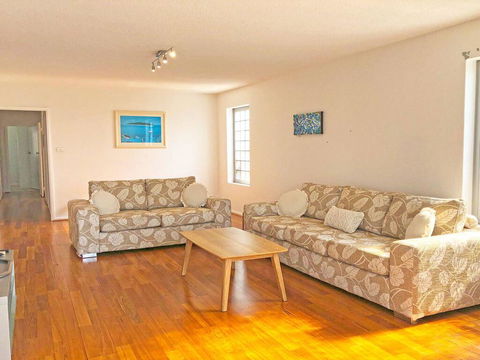 'Mooring One Downstairs', 23 Shoal Bay Rd - Fantastic Ground Floor Duplex With Views, WIFI And Air Conditioning - Accommodation Georgetown 1