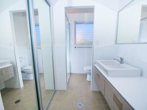 1 'Florida', 5 Lillian Street - 2 Min Walk To Beach, Shops & Restaurants - Accommodation Georgetown 1