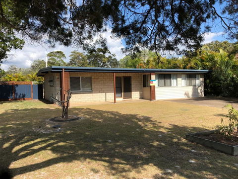 10 Cypress Avenue - Rainbow Beach, Fantastic Beach Location - Accommodation Georgetown 2