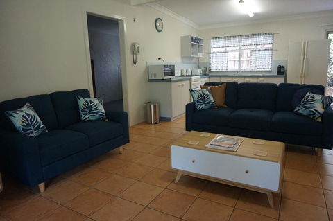 11 Bomburra Court - Rainbow Beach, Comfortable Beach House, Plenty Of Boat Parking - Accommodation Georgetown 0