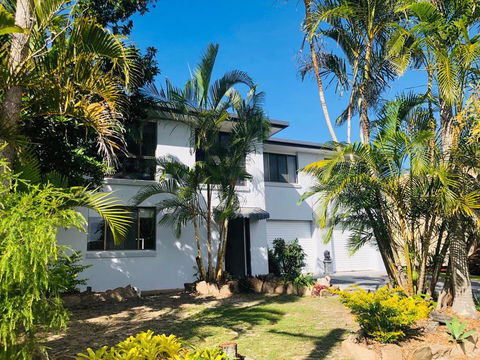 12 Cooloola Drive - Family Home, Close To Beach, Pet Friendly - Accommodation Georgetown 3
