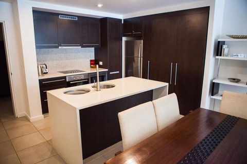 131 Sea Temple Luxury Swimout Apt. - Accommodation Georgetown 3