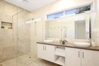 18 on Rayner - swish apartment Myrtleford