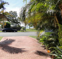 2 'Copacabana' 61 Sandy Point Road - cute unit with water views from the balcony - Accommodation Georgetown