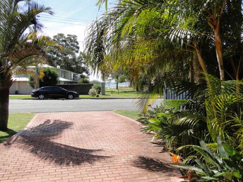 2 'Copacabana', 61 Sandy Point Road - Cute Unit With Water Views From The Balcony - Accommodation Georgetown 0