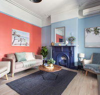 2-Bed Apartment Metres From Coogee Beach and Dining - Accommodation Georgetown