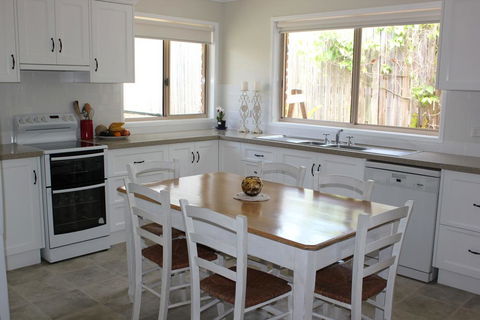 2/51 Carlo Road - Rainbow Beach - Accommodation Georgetown 3