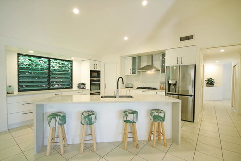 20 Avalon Street Coolum Beach - Pets Welcome - New Listing - Accommodation Georgetown 2