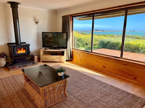 C4 Miles Beach Shack - Accommodation Georgetown 3