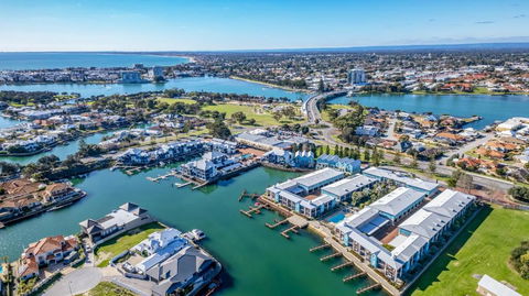 C Mandurah Apartment Resort - Accommodation Georgetown 0