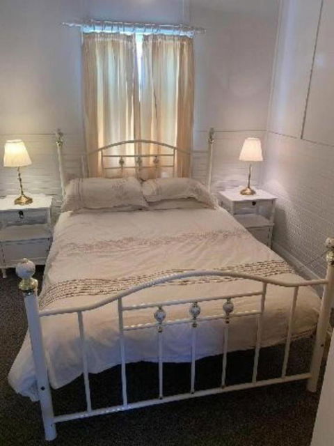 CASS Cottage - Accommodation Georgetown 2