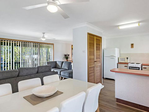 Catalina 12 Holiday House Walk To Beaches - Accommodation Georgetown 4