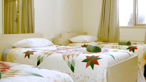 CATALINA Lake-front RETREAT - Accommodation Georgetown 3