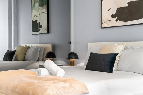 CBD Park Views Retreat With Free Parking - Up To 4 Pax - Accommodation Georgetown 3