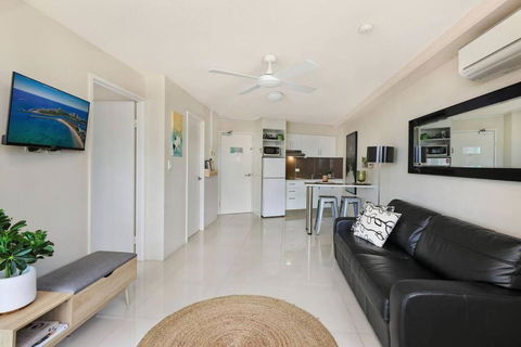 Central Mooloolaba Beachfront Apartment - Located In Sandcastles Resort - Accommodation Georgetown 3