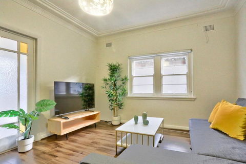 Charming 3 Bedroom On The Edge Of Downtown Glebe - Accommodation Georgetown 0