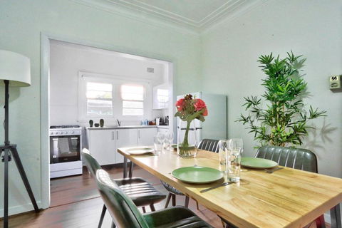 Charming 3 Bedroom On The Edge Of Downtown Glebe - Accommodation Georgetown 2