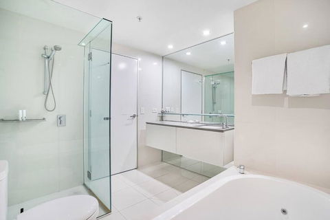 Circle On Cavill Riverview Apartment 450 Metre To The Beach - Accommodation Georgetown 1