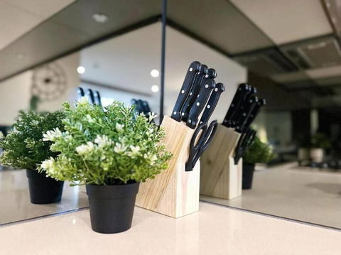 Cityside Retreat Southbank Charm - Accommodation Georgetown 3