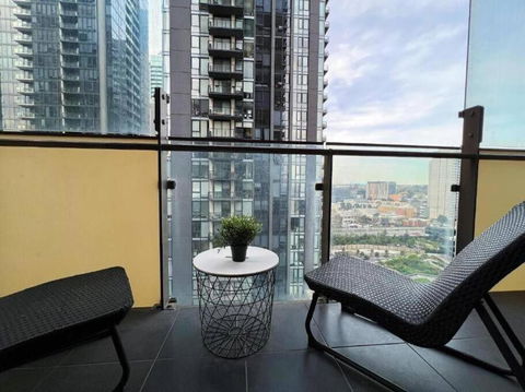 Cityside Retreat Southbank Charm - Accommodation Georgetown 4