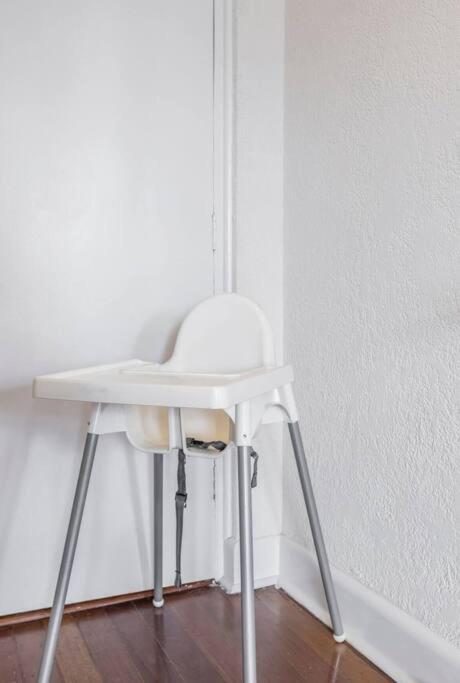 Coastal Escape, Townhouse Steps From The Sea - Accommodation Georgetown 2