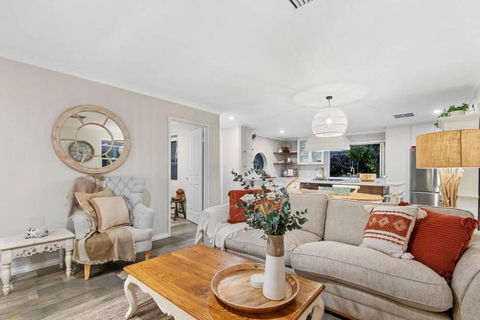 Coastal Retreat Modern Home In Scarborough - Accommodation Georgetown 4