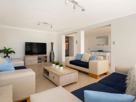 Coastaway I Pet Friendly I 3 Min Walk To Beach - Accommodation Georgetown 1