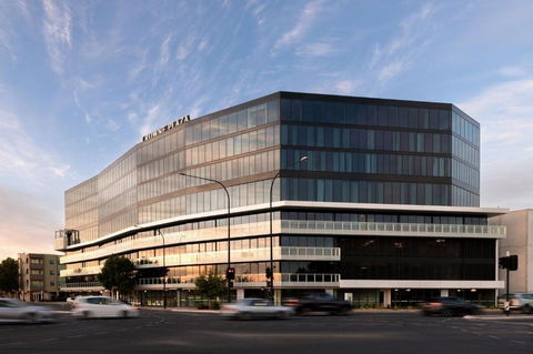 Crowne Plaza Adelaide Mawson Lakes, An IHG Hotel - Accommodation Georgetown 0