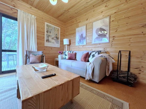 Daylesford Unique Stylish 1B1B Cottage - Accommodation Georgetown 0