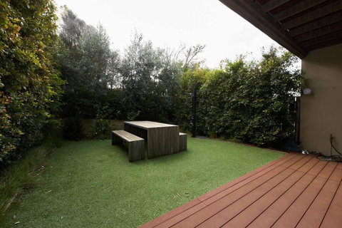 Debonair Townhouse - 150 Metres To Beach - Accommodation Georgetown 4