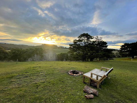 Deep Creek Sunset By Tiny Away - Accommodation Georgetown 0
