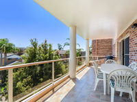 4 'Cottage Court' 6-10 Weatherly Cl - Shoal Bay  Little Beach at your fingertips