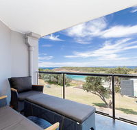 5 'The Outlook' 4 Ocean Parade - overlooking Boat Harbour beach and ducted air conditioning - Accommodation Georgetown